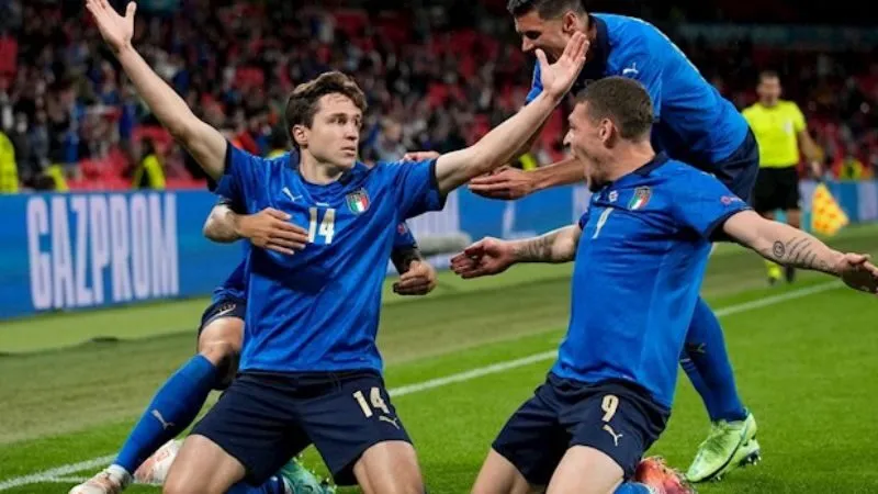 Giới thiệu tổng quan về bóng đá Ý